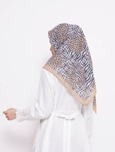 Inilah Tips Hijab untuk Berwajah Lonjong