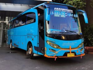 Sewa Mobil Bus ¾ Menjadi Solusi Mobilitas Andal untuk Berbagai Kebutuhan