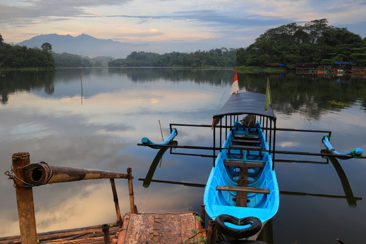 Menikmati Keindahan Wisata Situ Gede Bogor