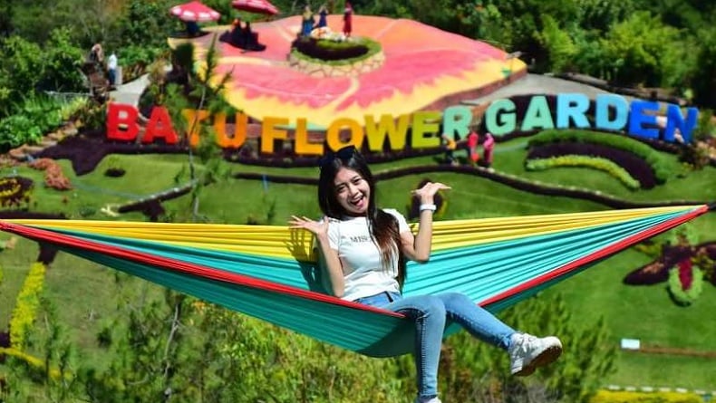 Batu Flower Garden Keindahan Wisata Alam dengan Panorama Bunga yang Memukau di Malang