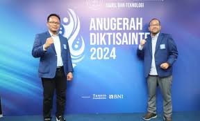 Universitas BSI Raih Dua Penghargaan Bergengsi di Anugerah Diktisaintek 2024