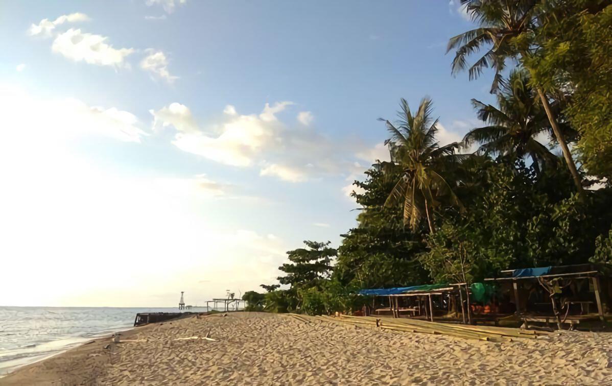 Menyusuri Keindahan Pantai Anging Mammiri Wisata Tersembunyi yang Wajib Dikunjungi di Sulawesi Selatan