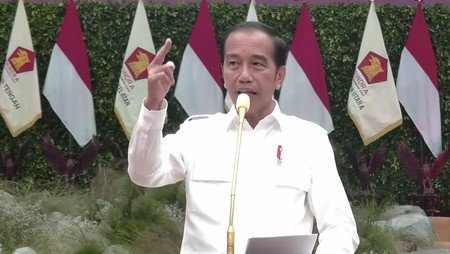 Prabowo Mengusulkan Jokowi Jadi Ketua Umum Gerindra: Apa yang Sebenarnya Terjadi?