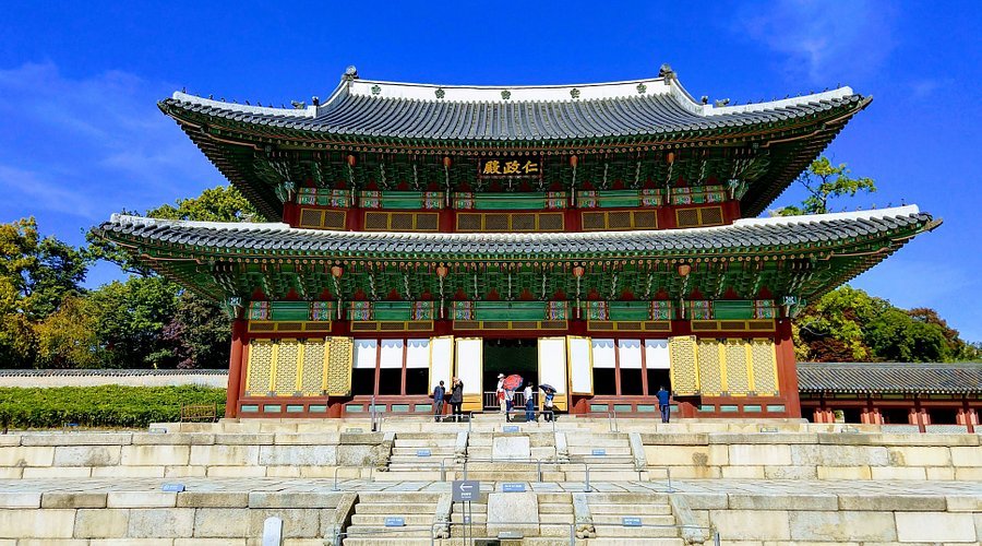 Mengungkap Keindahan Sejarah: Changdeokgung Palace dan Changgyeonggung Palace di Korea Selatan