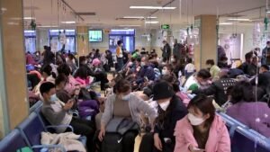 Pasien Membludak di Ruang Tunggu Rumah Sakit: Dugaan Flu Berat di China Menjadi Kekhawatiran Global