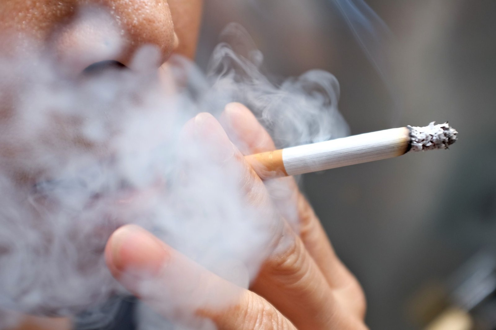 Penyakit Akibat Rokok Diusulkan Tidak Ditanggung BPJS Mulai 2025: Apa Dampaknya Bagi Peserta?