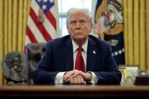 Panasnya Isu Nuklir Iran Terhenti oleh Pingsannya Tamu: Wawancara Trump Jadi Sorotan