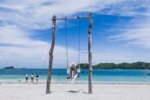 Tanjung Aan Lombok: Surga Pasir Putih dengan Dua Tekstur Unik yang Wajib Kamu Kunjungi!