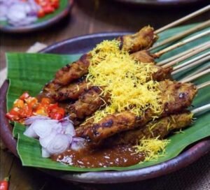 Sate Klopo Surabaya: Perpaduan Rasa Gurih dan Legendaris yang Bikin Ketagihan!