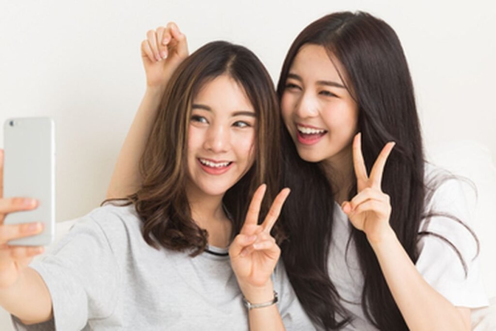 Gen Z dan Media Sosial: Antara Kebebasan Ekspresi dan Citra Negatif yang Menempel