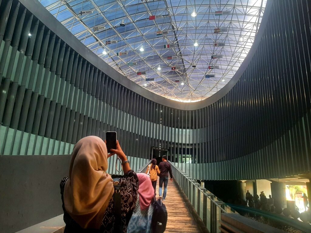 Banda Aceh dan Museum Tsunami: Menggali Sejarah dan Menghormati Kehidupan