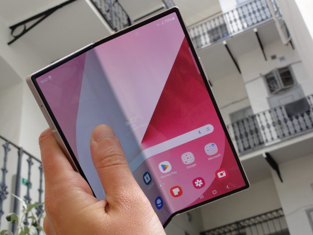 Flip ke Masa Depan: Galaxy Z Fold7 & Flip7 Siap Cicipi One UI 8!