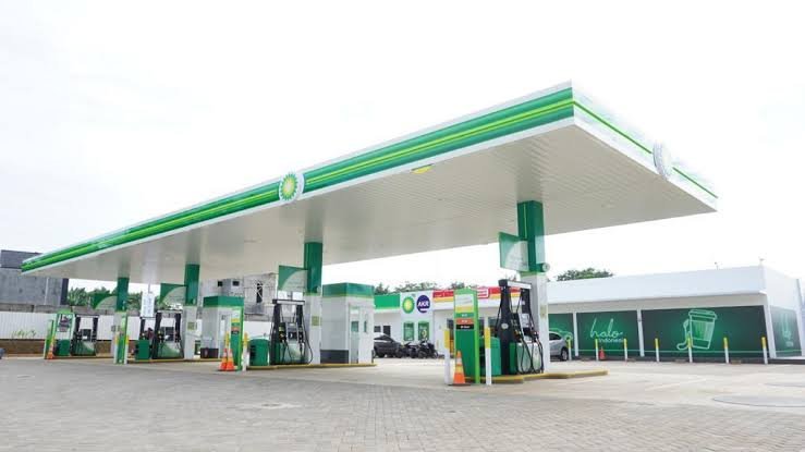 Tergelincir di Ladang Emas: Laba Raksasa Minyak Inggris Anjlok 48%, Apa Penyebabnya?