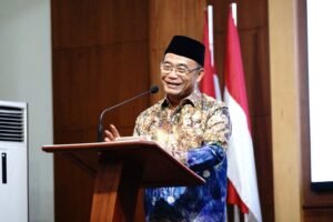 Menko PMK Ingatkan Bahaya Era Digitalisasi untuk Pelajar: Apa yang Perlu Diketahui?