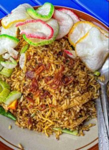 Nasi Goreng Mawut Malang: Paduan Rasa ‘Berantakan’ yang Bikin Nagih!