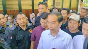 Jokowi Siap Tunjukkan Ijazah Asli: Jawaban Tegas untuk Polemik Tak Berdasar