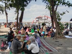 Kenjeran: Surga Tepi Laut di Tengah Hiruk Pikuk Surabaya
