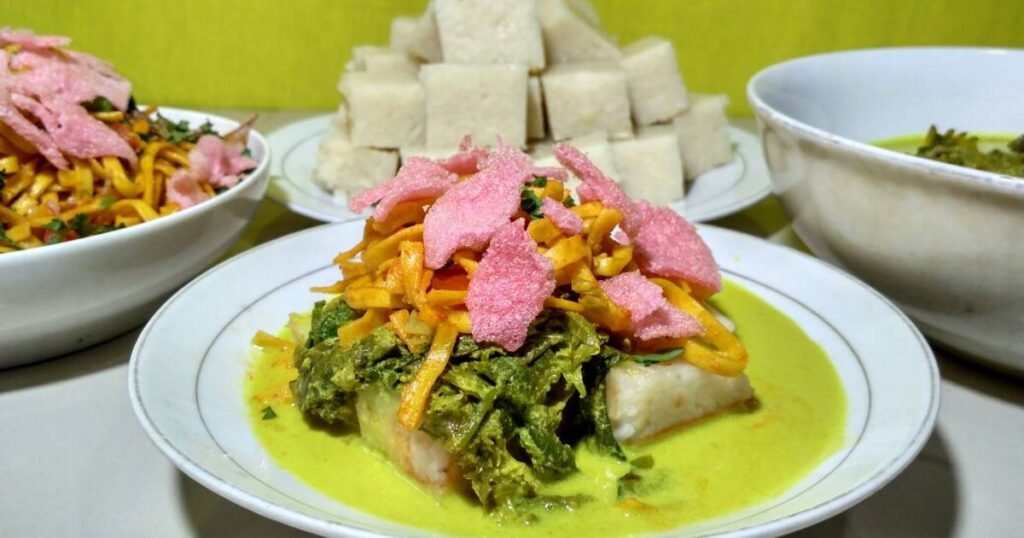 Katupek Gulai Paku Pariaman: Kuliner Khas Minang yang Wajib Dicoba!
