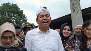 Pesta atau Prestasi? Dedi Mulyadi Sentil Gaya Hidup Selangit di Acara Perpisahan Siswa