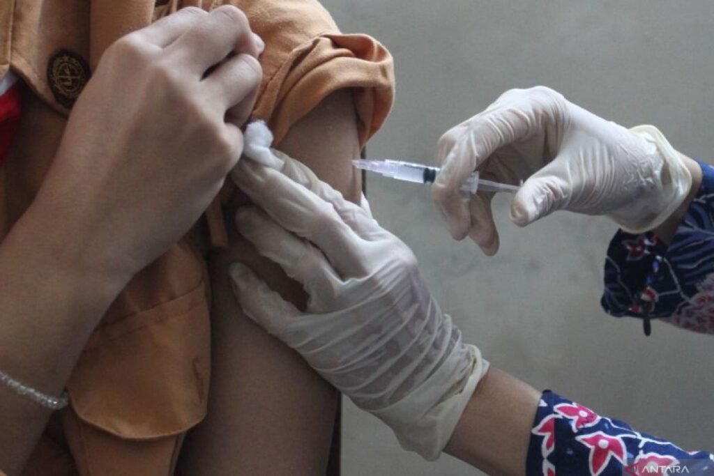 Imunisasi: Ikhtiar Penting untuk Wujudkan Indonesia Emas 2045
