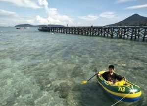 Pulau Lemukutan: Surga Tersembunyi di Singkawang yang Wajib Kamu Jelajahi!