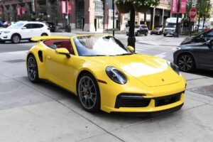 Porsche 911 Turbo S: Supercar Mewah dengan Kecepatan Tanpa Ampun