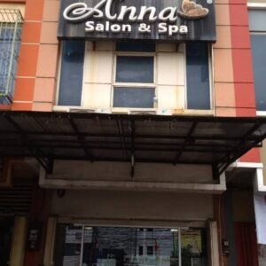 Sepi Pelanggan, Sepi Cuan: Ketika Salon dan Tempat Pijat Bertahan di Tengah Lesunya Ekonomi