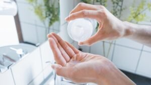 Skincare Lokal Juara! Generasi Muda RI Pilih Produk Dalam Negeri, Korea Tersisih?