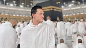 Hati yang Rindu: Indra Bruggman Akhirnya Berdoa Minta Jodoh Saat Umrah