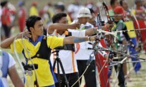 Panah ke Arah Kebaikan: Remaja Masjid Jakarta Asah Bakat Lewat Memanah