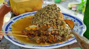 Lezatnya Lontong Kupang Surabaya: Kuliner Unik yang Wajib Dicoba Pecinta Makanan Nusantara