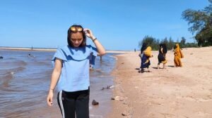 Pantai Kelapa Mangkupadi: Surga Tersembunyi di Kalimantan Utara yang Wajib Dikunjungi!