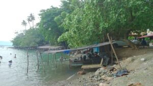 Menyepi di Pantai Tumbelaka Palu: Surga Tersembunyi yang Masih Alami