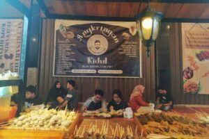 Angkringan: Dari Gerobak Sederhana Menuju Sensasi Kuliner Viral