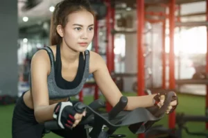 Bakar Kalori Maksimal di Gym: Panduan Lengkap untuk Menghitung dan Meningkatkan Pembakaran Lemak