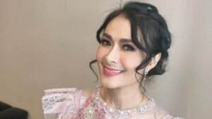Di Balik Gemerlap Layar: Ketika Cinta Artis Kandas di Tengah Jalan