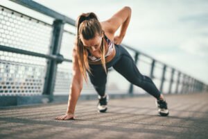 Latihan di Rumah? Panduan Lengkap Workout Tanpa Gym untuk Tubuh Bugar dan Sehat