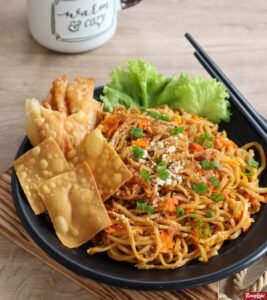 Mie Instan Viral: Lebih dari Sekadar Makanan Darurat, Sebuah Fenomena Budaya