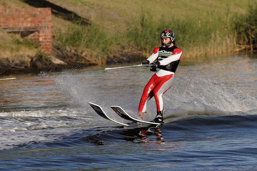 Ski Air: Sensasi Meluncur di Atas Air yang Memacu Adrenalin