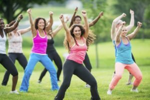 Zumba: Goyang Sehat, Bahagia, dan Bakar Kalori Tanpa Sadar